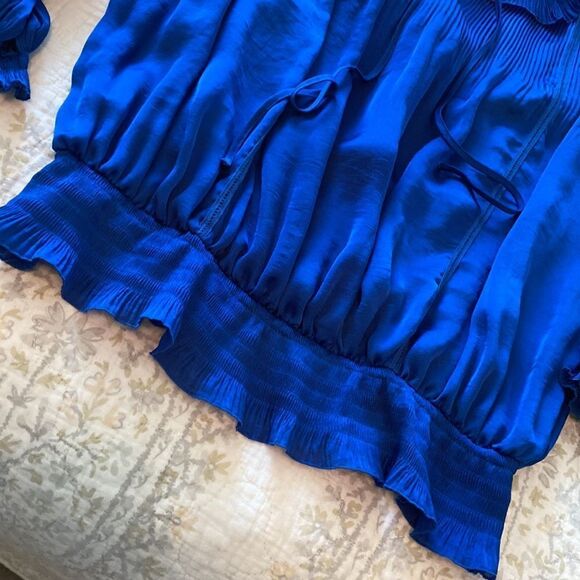 DIANE VON FURSTENBERG VINTAGE PLEATED GEORGETTE BLOUSE ROYAL BLUE 6 - Picture 10 of 11